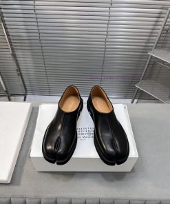 MM6 Maison Margiela 2024 new split toe shoes casual shoes Le Fu shoesCustomized sizes 35-404b36y1tg7