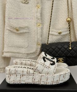 Chanel | Chanel Classic Thick Bottom Large Pair C SlippersMinimalist Double C Design Versatipon72ks9