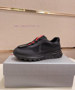 PRADA launches simultaneously, new men's shoesMade of high-tech adhesive technology for cowp7m6hrk2