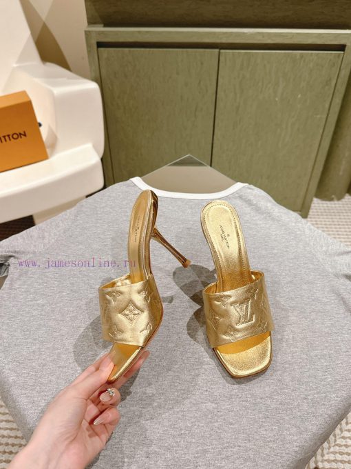 | ²⁰²4 𝐬𝐬  🤍🤎 Lvjia's new LV top-level product, featuring Lv brand slippers and hard goods,cprl453l - Image 3