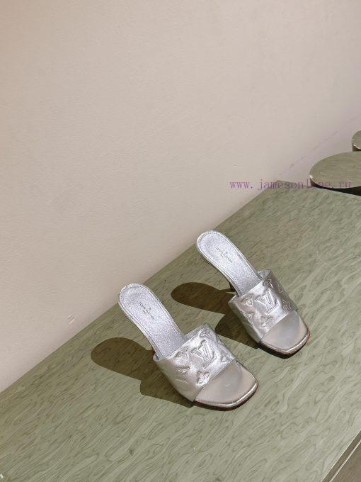 | ²⁰²4 𝐬𝐬  🤍🤎 Lvjia's new LV top-level product, featuring Lv brand slippers and hard goodsxsm5wcen - Image 8