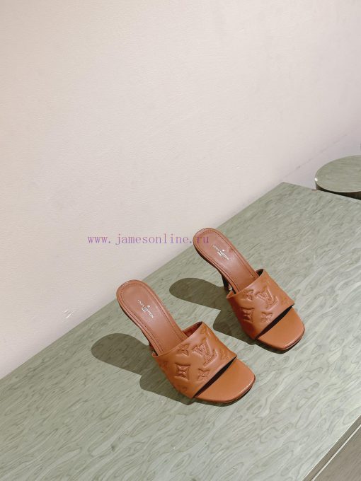 | ²⁰²4 𝐬𝐬  🤍🤎 Lvjia's new LV top-level product, featuring Lv brand slippers and hard goodss50fe5wx - Image 8