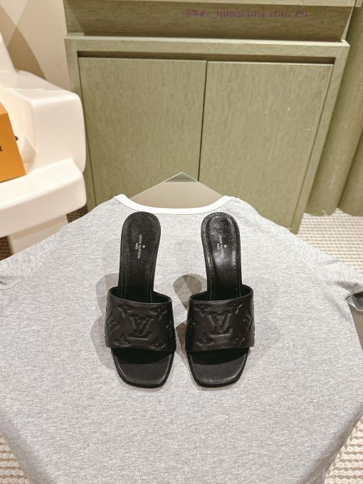 | ²⁰²4 𝐬𝐬  🤍🤎 Lvjia's new LV top-level product, featuring Lv brand slippers and hard goods0dnp02o0