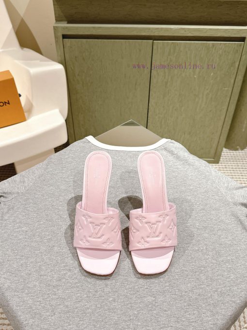 | ²⁰²4 𝐬𝐬  🤍🤎 Lvjia's new LV top-level product, featuring Lv brand slippers and hard goodsiwthhvyx - Image 2