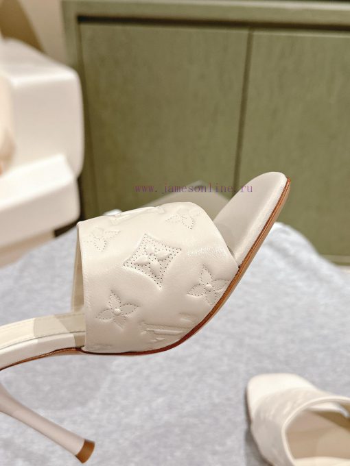 | ²⁰²4 𝐬𝐬  🤍🤎 Lvjia's new LV top-level product, featuring Lv brand slippers and hard goods5btgldzx - Image 6