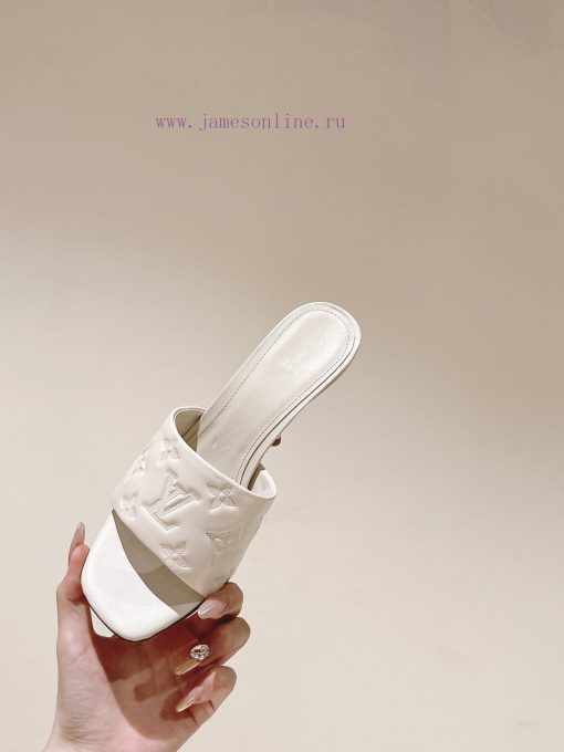 | ²⁰²4 𝐬𝐬  🤍🤎 Lvjia's new LV top-level product, featuring Lv brand slippers and hard goods5btgldzx - Image 10