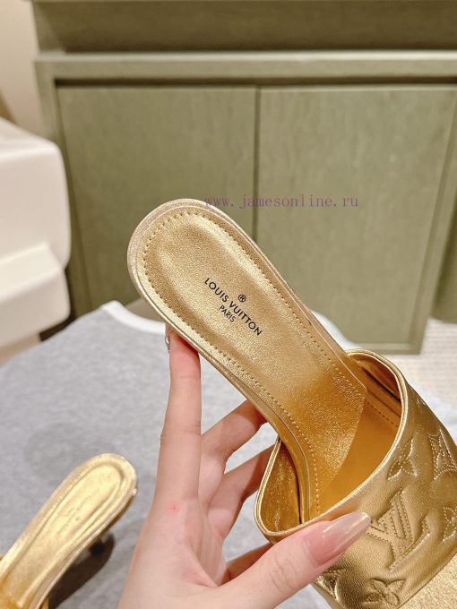 | ²⁰²4 𝐬𝐬  🤍🤎 Lvjia's new LV top-level product, featuring Lv brand slippers and hard goods48v2xu7i - Image 5
