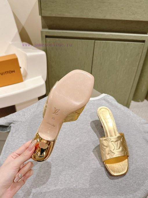 | ²⁰²4 𝐬𝐬  🤍🤎 Lvjia's new LV top-level product, featuring Lv brand slippers and hard goods48v2xu7i - Image 7