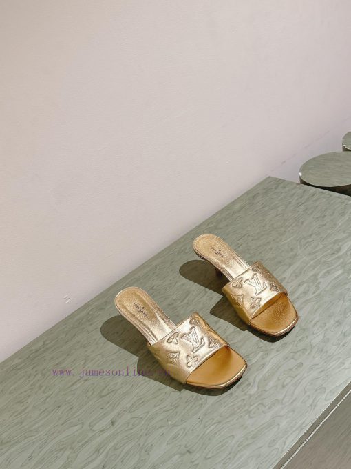 | ²⁰²4 𝐬𝐬  🤍🤎 Lvjia's new LV top-level product, featuring Lv brand slippers and hard goods48v2xu7i - Image 8