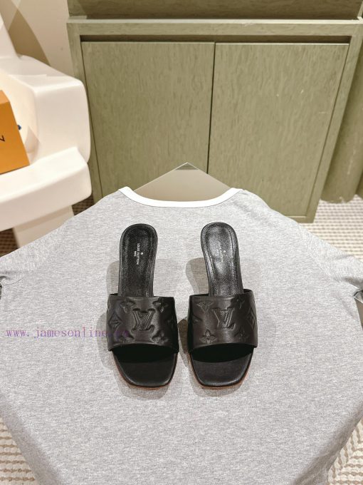 | ²⁰²4 𝐬𝐬  🤍🤎 Lvjia's new LV top-level product, featuring Lv brand slippers and hard goods7h97y2ip