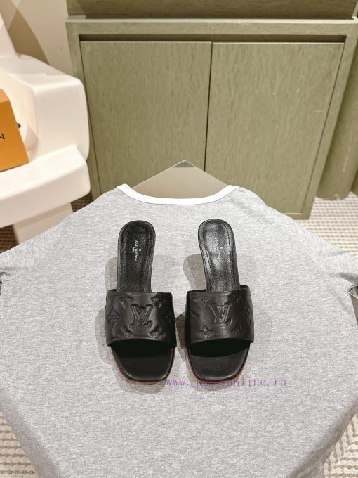 | ²⁰²4 𝐬𝐬  🤍🤎 Lvjia's new LV top-level product, featuring Lv brand slippers and hard goods,w6m6hbvj - Image 2