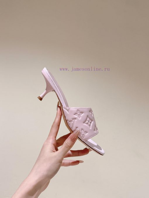 | ²⁰²4 𝐬𝐬  🤍🤎 Lvjia's new LV top-level product, featuring Lv brand slippers and hard goods,5bt77l9h - Image 9
