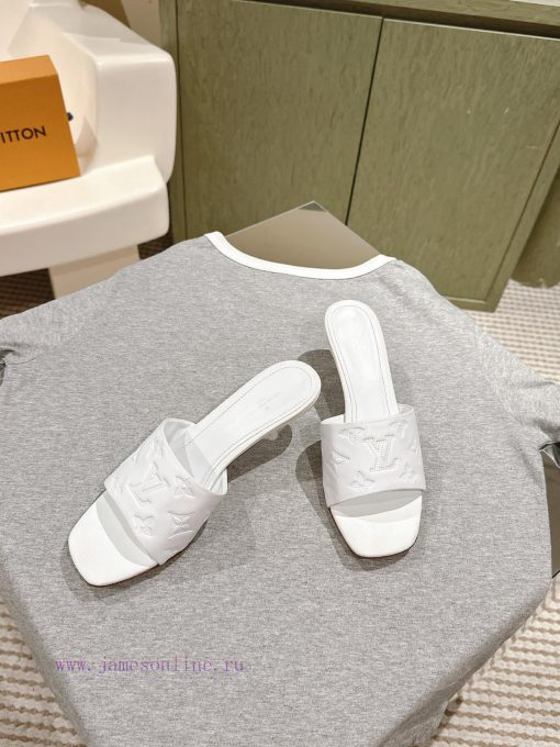 | ²⁰²4 𝐬𝐬  🤍🤎 Lvjia's new LV top-level product, featuring Lv brand slippers and hard goods8irksvoo - Image 4
