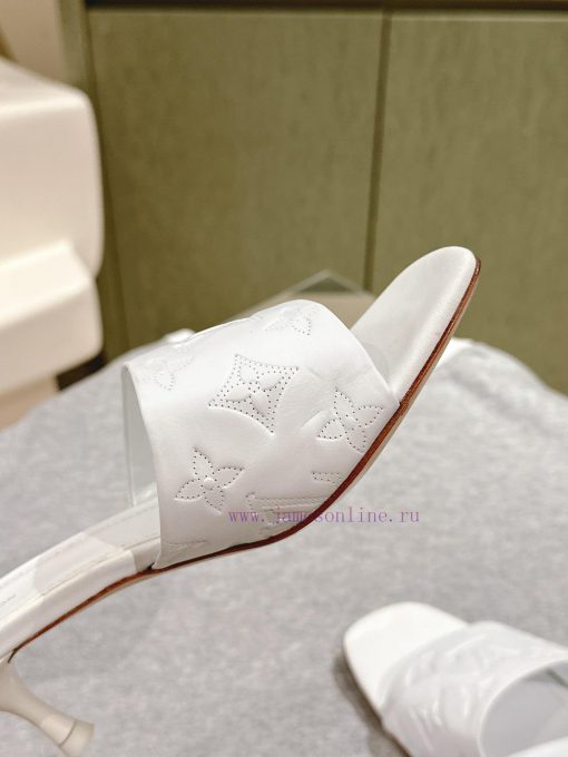 | ²⁰²4 𝐬𝐬  🤍🤎 Lvjia's new LV top-level product, featuring Lv brand slippers and hard goods8irksvoo - Image 5