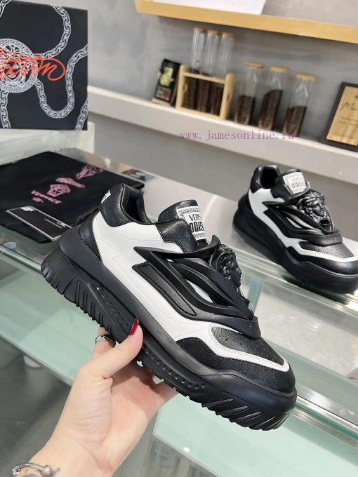 . VERSACE, In 2024, a pair of Versace/Versace original lightweight and shock-absorbing outsopbjy4lsf - Image 2
