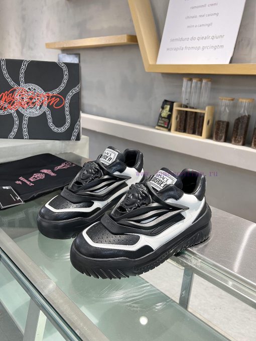 . VERSACE, In 2024, a pair of Versace/Versace original lightweight and shock-absorbing outsopbjy4lsf - Image 7
