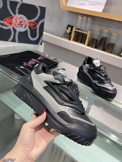 Versace, popular all over the internet in 2024, is a pair for everyone. The original Versacechl2jpk2 - Image 2