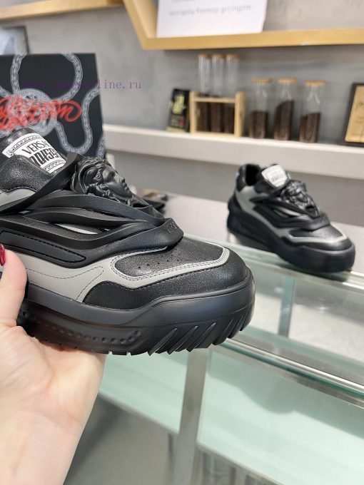 Versace, popular all over the internet in 2024, is a pair for everyone. The original Versacechl2jpk2 - Image 4