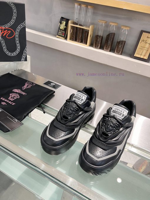 Versace, popular all over the internet in 2024, is a pair for everyone. The original Versacechl2jpk2 - Image 9