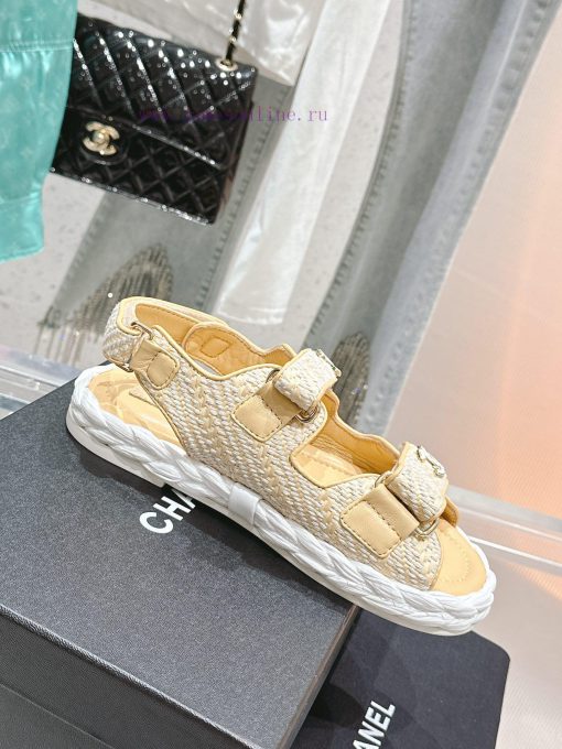 Latest news from 𝗖𝗛𝗔𝗡𝗘𝗟Chanel woolen beach shoes are too explosiveVersatile artifact, super p81k6ydq - Image 6