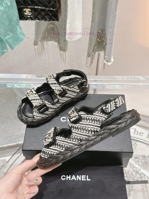 Latest news from 𝗖𝗛𝗔𝗡𝗘𝗟Chanel woolen beach shoes are too explosiveVersatile artifact, super fc9k2cpm - Image 6