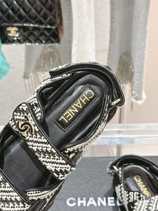 Latest news from 𝗖𝗛𝗔𝗡𝗘𝗟Chanel woolen beach shoes are too explosiveVersatile artifact, super fc9k2cpm - Image 8