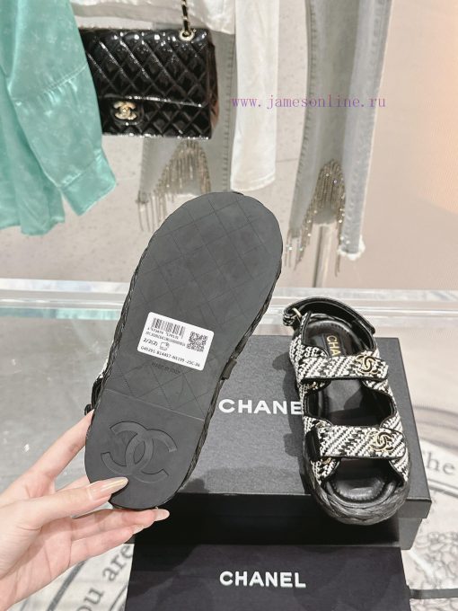 Latest news from 𝗖𝗛𝗔𝗡𝗘𝗟Chanel woolen beach shoes are too explosiveVersatile artifact, super fc9k2cpm - Image 10