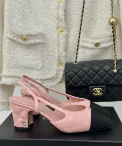 Chanel | Chanel Classic Sling BackColor blocked diamond grid thick heel empty sandalsAlthougyr8v05wo