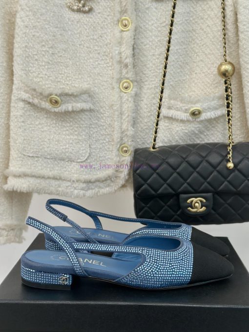 Chanel | Chanel Classic Water Diamond Backhole SandalsThis is probably the legendary princes7cg91zis