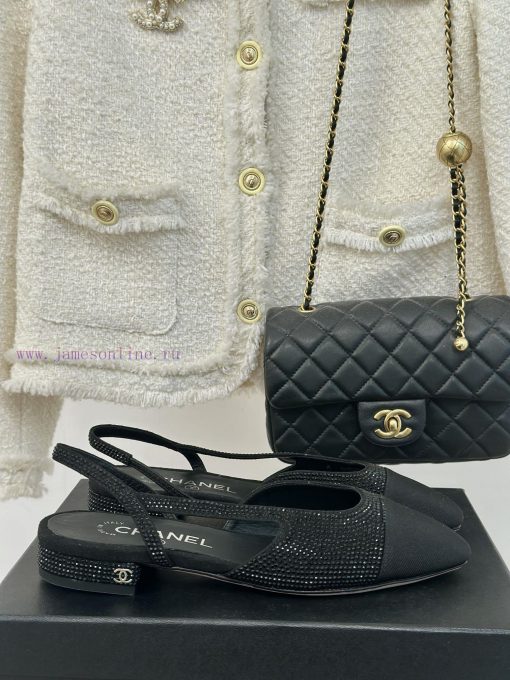 Chanel | Chanel Classic Water Diamond Backhole SandalsThis is probably the legendary princes6ag9o1ig