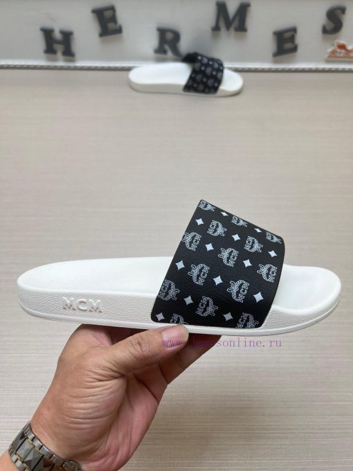 MCM's latest popular fashion slippers, with original 11 mold opening on the official websiteqn34c2sx - Image 6