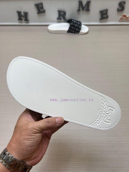 MCM's latest popular fashion slippers, with original 11 mold opening on the official websiteqn34c2sx - Image 10