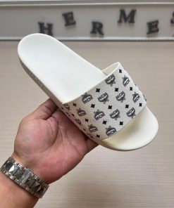 MCM's latest popular fashion slippers, with original 11 mold opening on the official websitegin861et