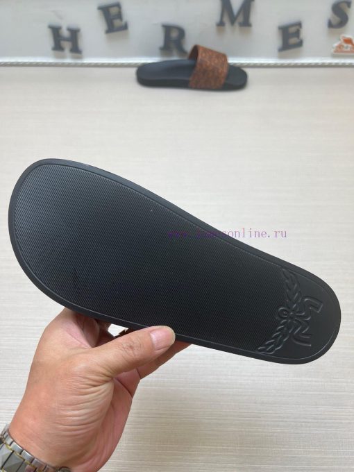 MCM's latest popular fashion slippers, with original 11 mold opening on the official websiteczc8vby6 - Image 10