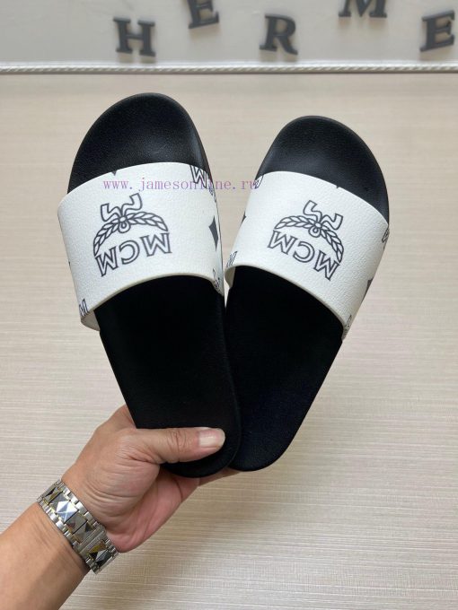 MCM's latest popular fashion slippers, with original 11 mold opening on the official websitef3o35ls3 - Image 3