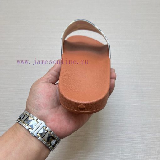 MCM's latest popular fashion slippers, with original 11 mold opening on the official websitekwz3xcj4 - Image 8