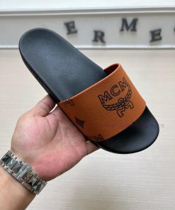 MCM's latest popular fashion slippers, with original 11 mold opening on the official websitek9xlvuxu