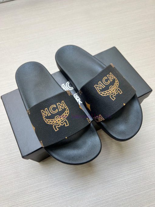 MCM's latest popular fashion slippers, with original 11 mold opening on the official website2metqoi1 - Image 4