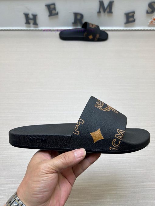 MCM's latest popular fashion slippers, with original 11 mold opening on the official website2metqoi1 - Image 6
