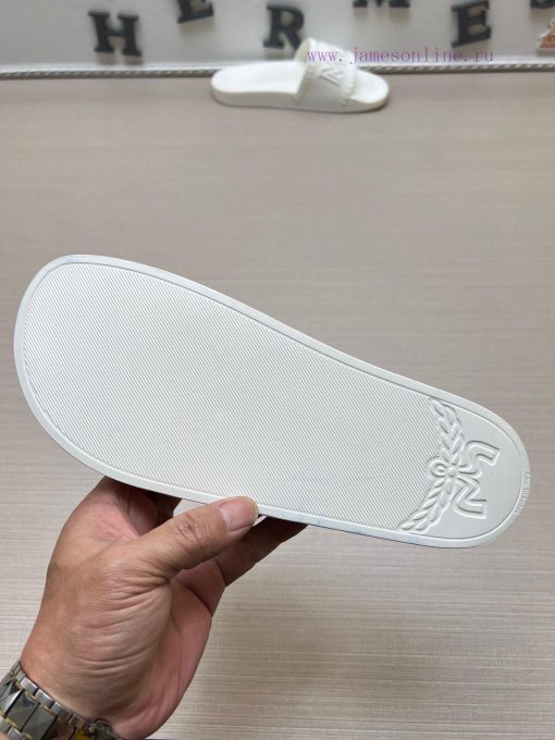 MCM's latest popular fashion slippers, with original 11 mold opening on the official websitext4ea1vi - Image 10