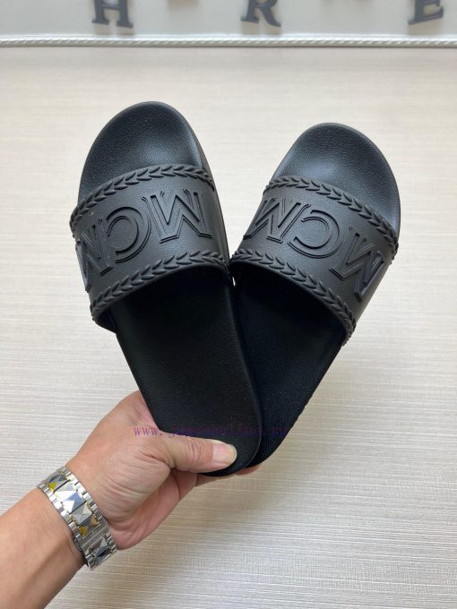 MCM's latest popular fashion slippers, with original 11 mold opening on the official website617w9if0 - Image 3