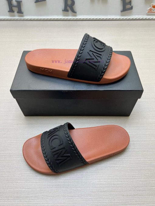 MCM's latest popular fashion slippers, with original 11 mold opening on the official websitex52mke3m - Image 5