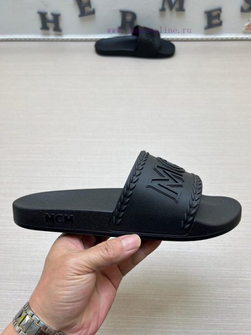MCM's latest popular fashion slippers, with original 11 mold opening on the official website617w9if0 - Image 6