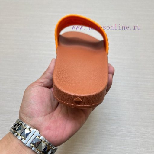 MCM's latest popular fashion slippers, with original 11 mold opening on the official websiteae19b17h - Image 8