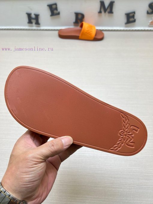 MCM's latest popular fashion slippers, with original 11 mold opening on the official websiteae19b17h - Image 10