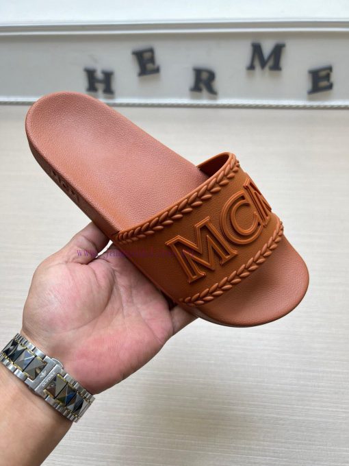 MCM's latest popular fashion slippers, with original 11 mold opening on the official websitekepgk5tj - Image 2