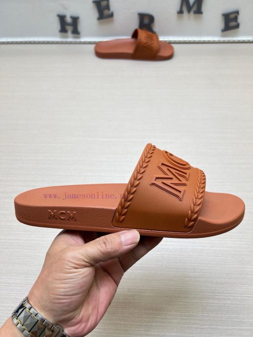 MCM's latest popular fashion slippers, with original 11 mold opening on the official websitekepgk5tj - Image 6