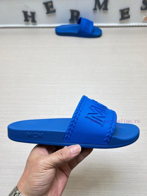 MCM's latest popular fashion slippers, with original 11 mold opening on the official websiteikr9dax6 - Image 6