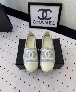 Chanel's new fisherman shoes are designed and made with heavy craftsmanship in summer. They zvg6dosd