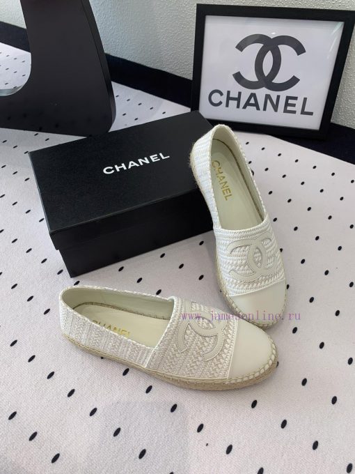 Chanel's new fisherman shoes are designed and made with heavy craftsmanship in summer. They pgoawsha - Image 9